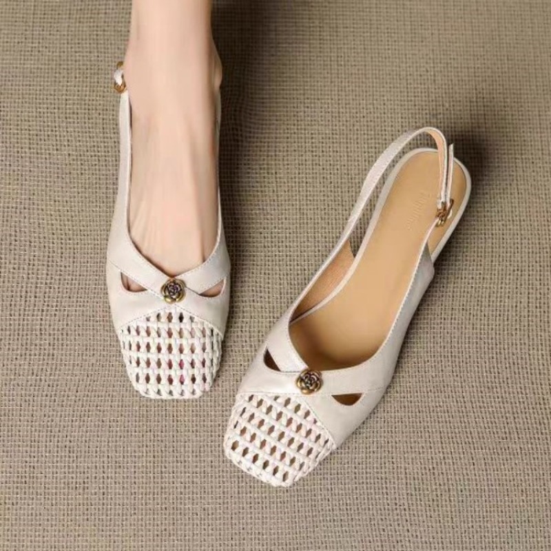 Women's French-style closed-to - огляд і ціна Sandals