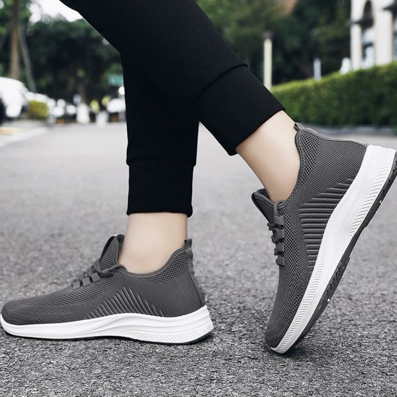 2026 Summer Men's Breathable A - огляд і ціна Breathable Mesh Athletic Shoes